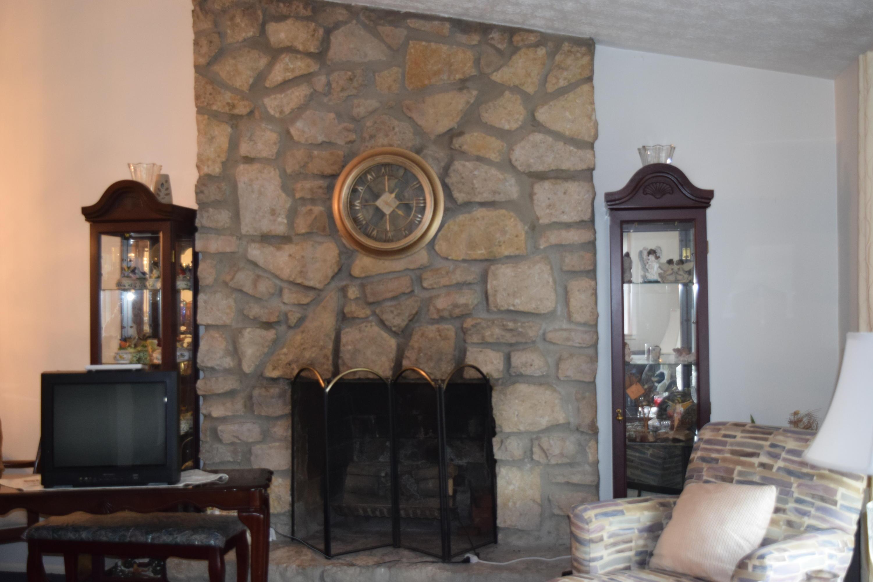 1851 Ferntree Road Columbus, OH 43219 - Photo 4 of 18 Gallery Image 4