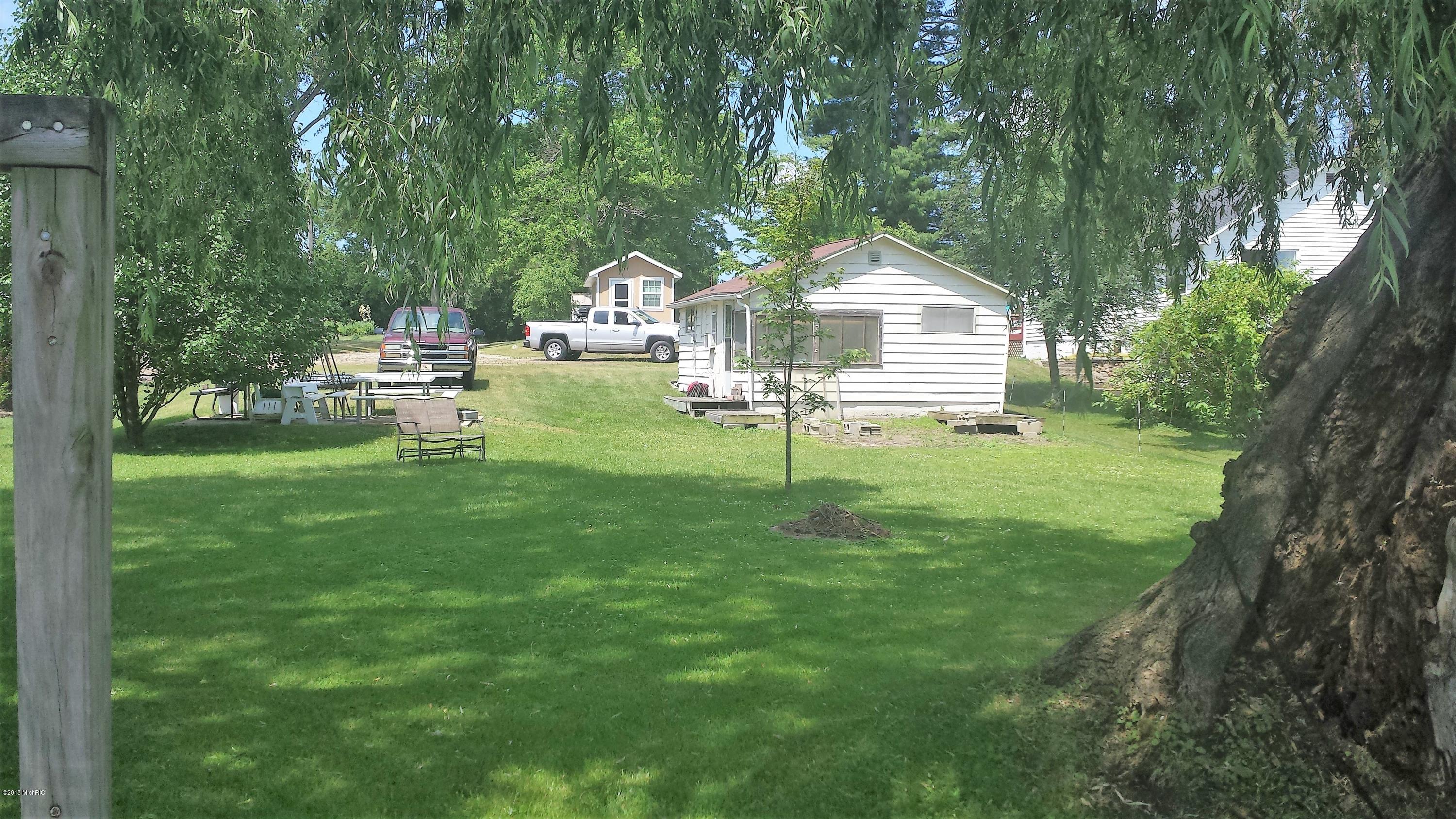 2717 Hemlock Road Quincy, MI 49082 - Photo 3 of 23 HEMLOCK4