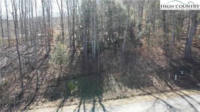 $150,000 | Lot 36 Running Bear Circle, Banner Elk, NC 28604
