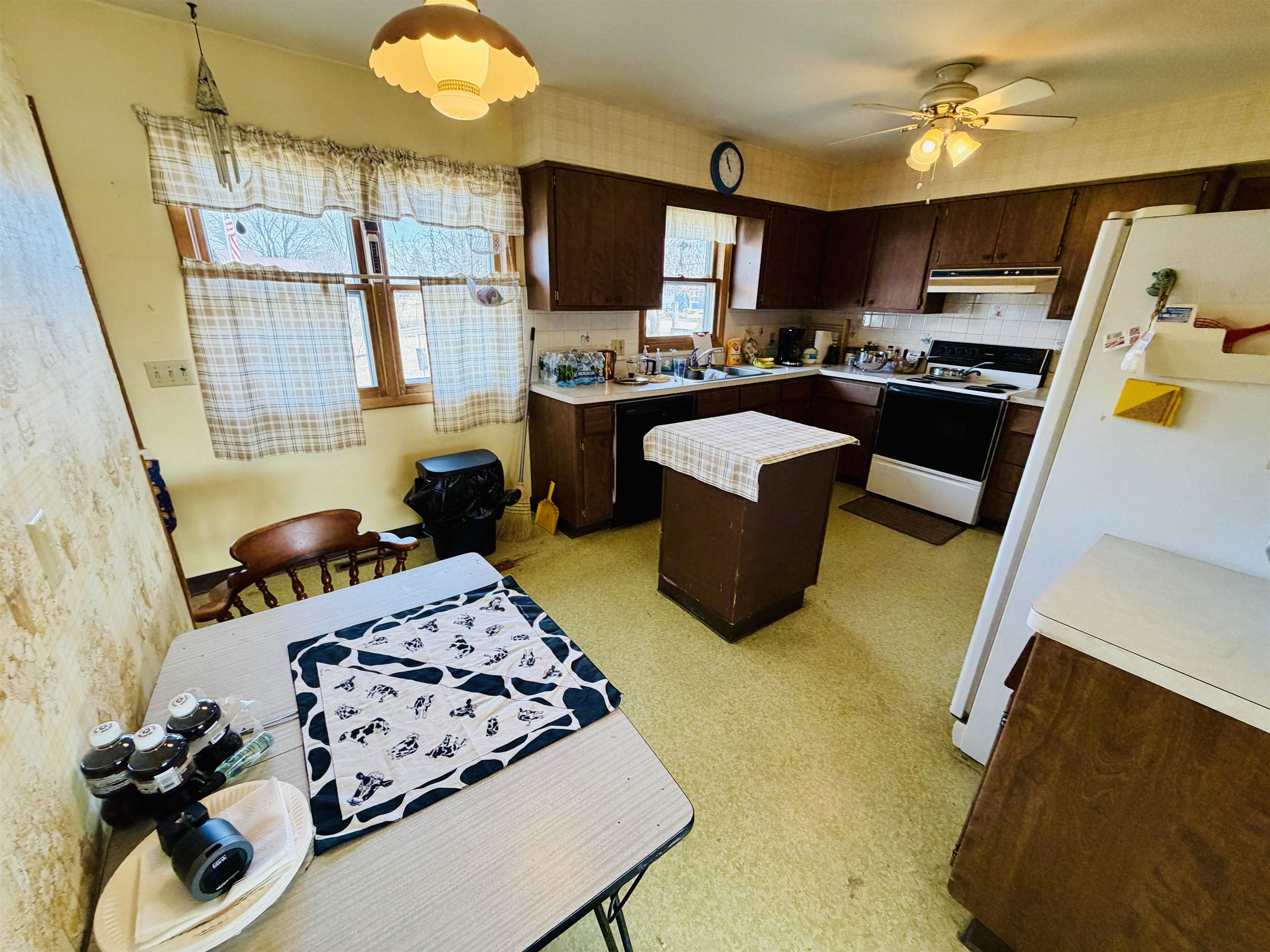 501 4th Street Brodhead, WI 53520 - Photo 10 of 25