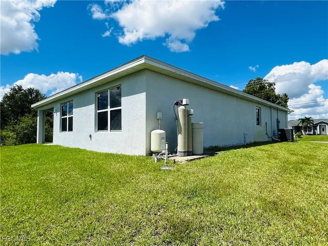 $300,000 | 3215 8th Street Southwest, Lehigh Acres, FL 33976