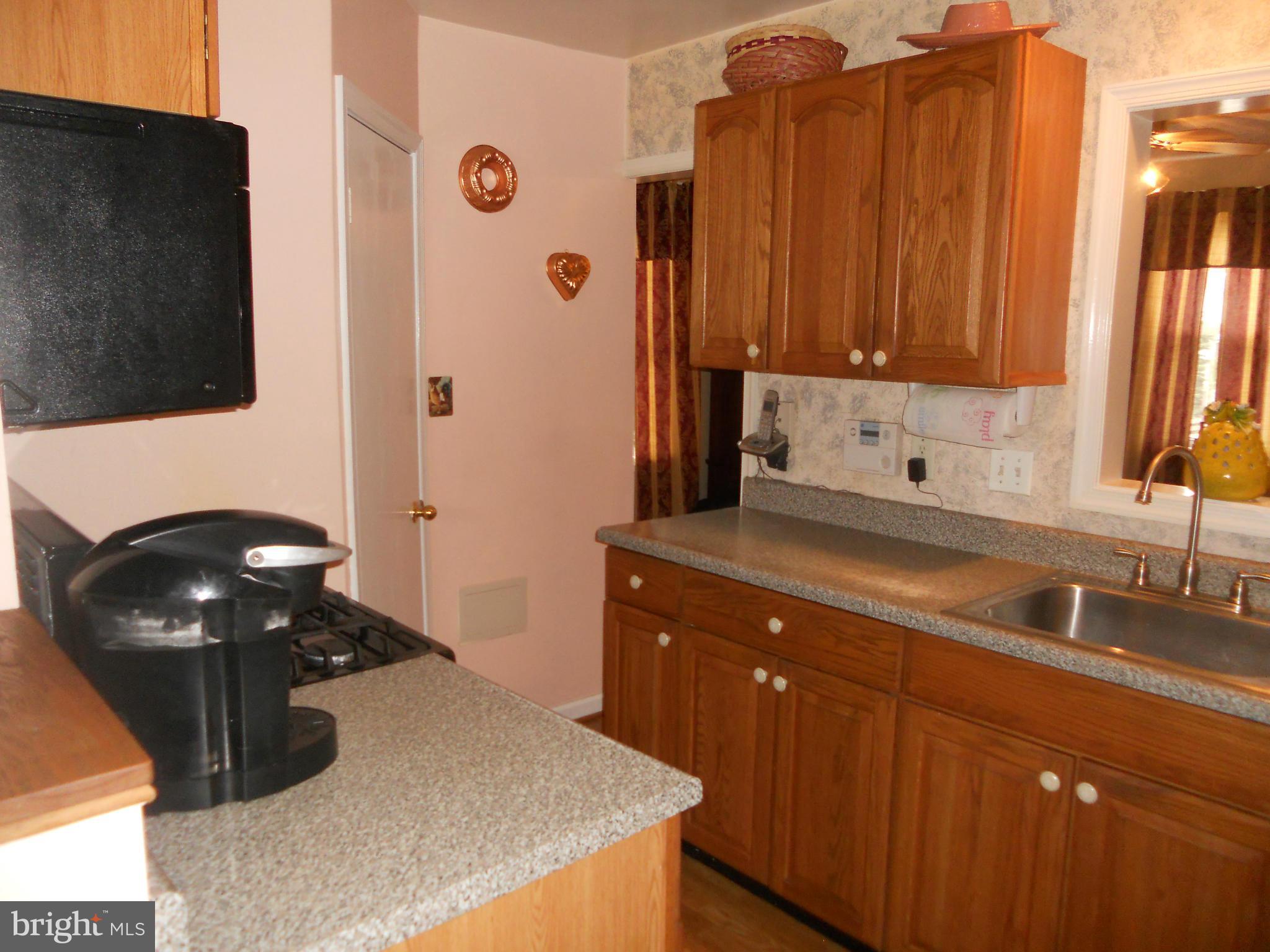 8707 School Road Baltimore, MD 21234 - Photo 13 of 26 Kitchen