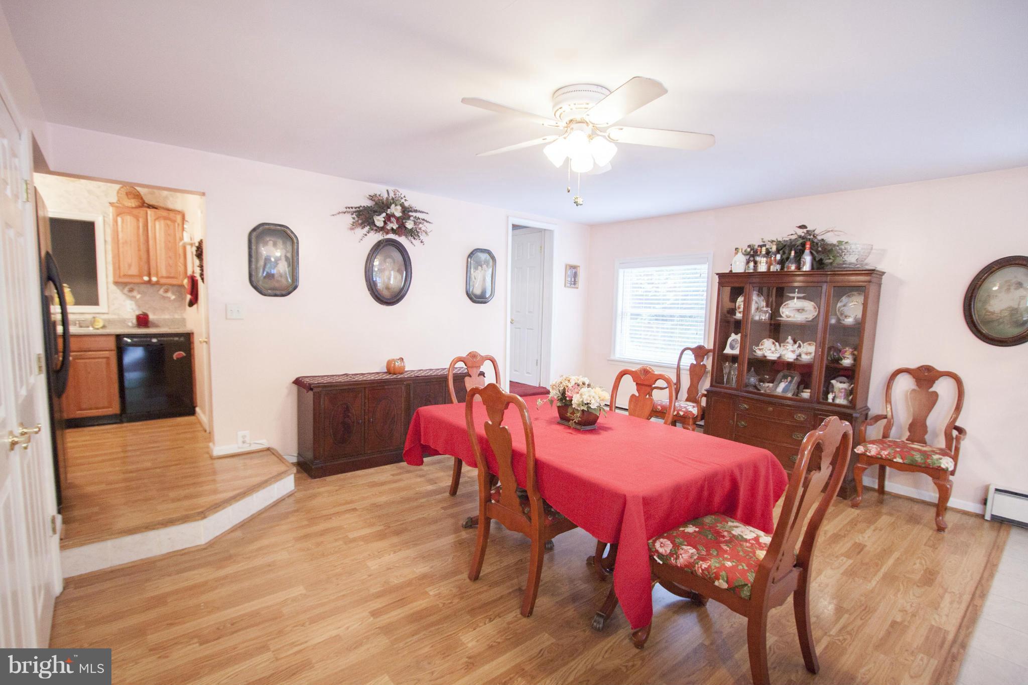 8707 School Road Baltimore, MD 21234 - Photo 6 of 26 Dining Room