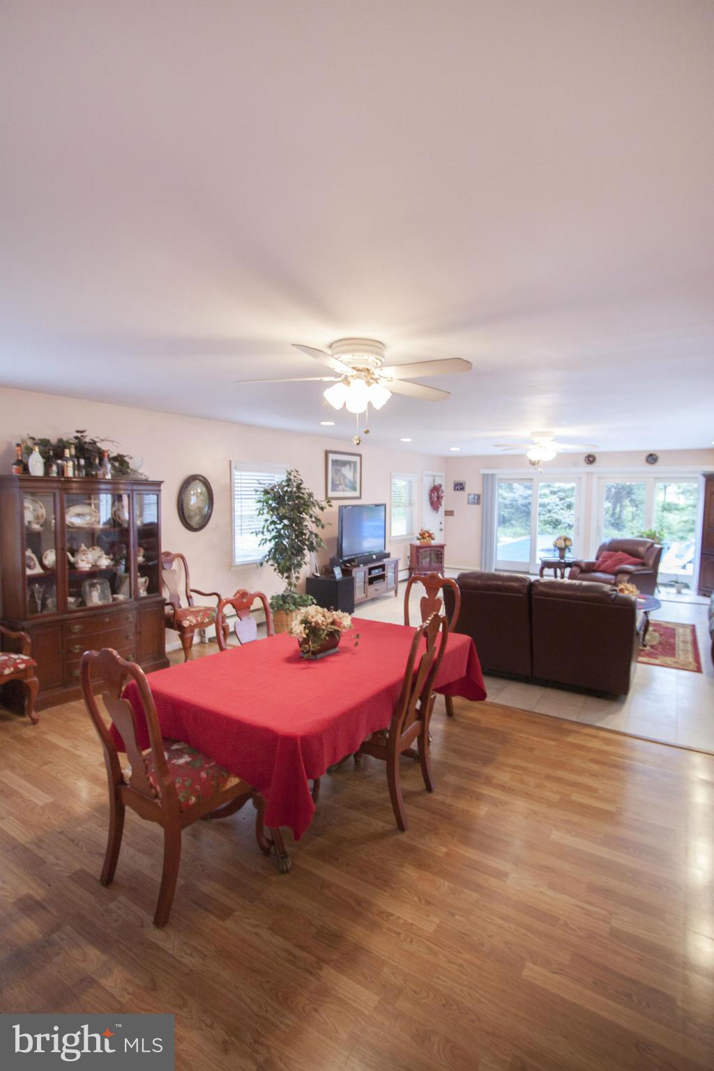 8707 School Road Baltimore, MD 21234 - Photo 7 of 26 Dining Room