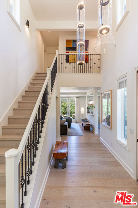 1045 Cold Canyon Road Calabasas, CA 91302 - Photo 11 of 51