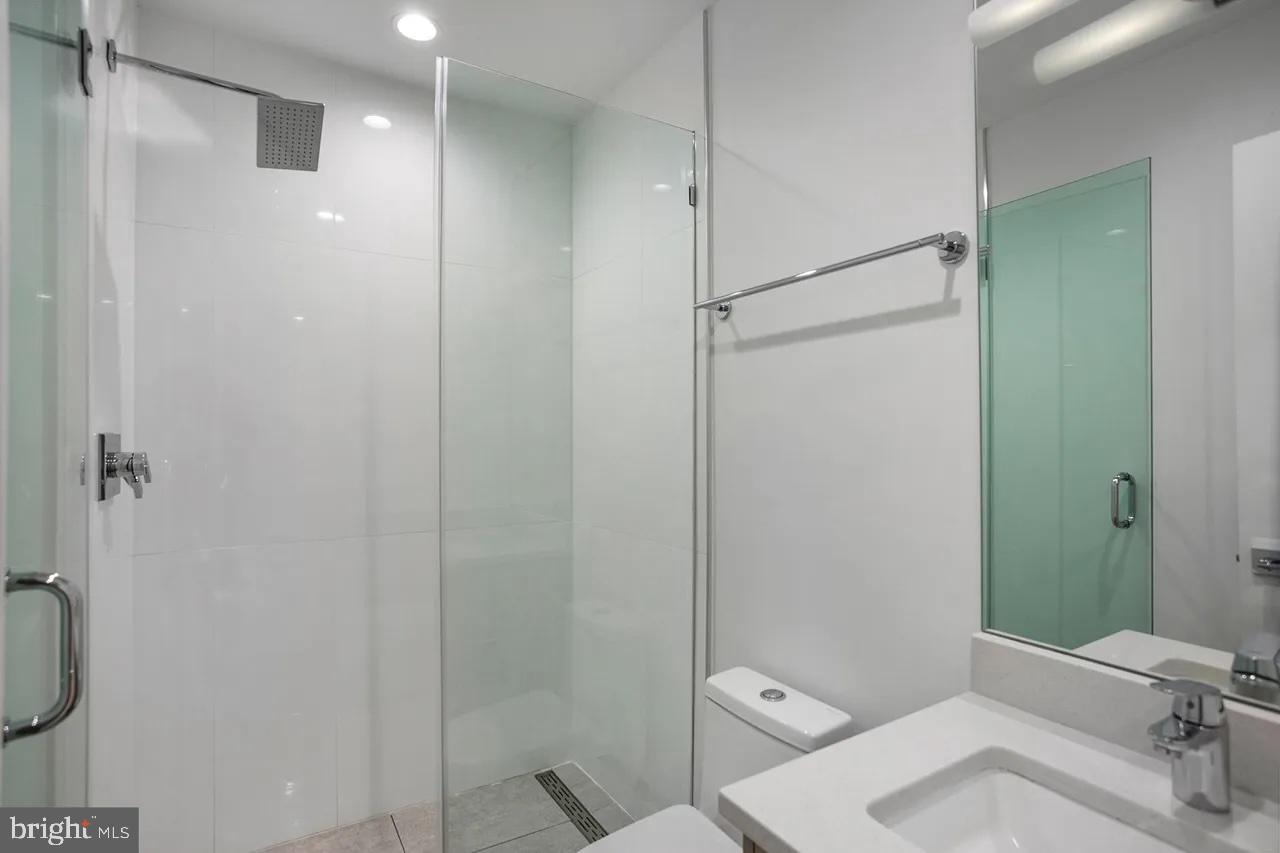 4 R Street Northwest, Unit 4 Washington, DC 20001 - Photo 9 of 38