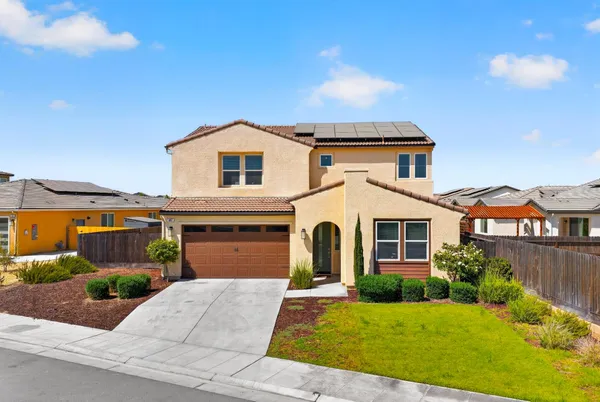 $699,000 | 987 Groveland Avenue West, Madera, CA 93636
