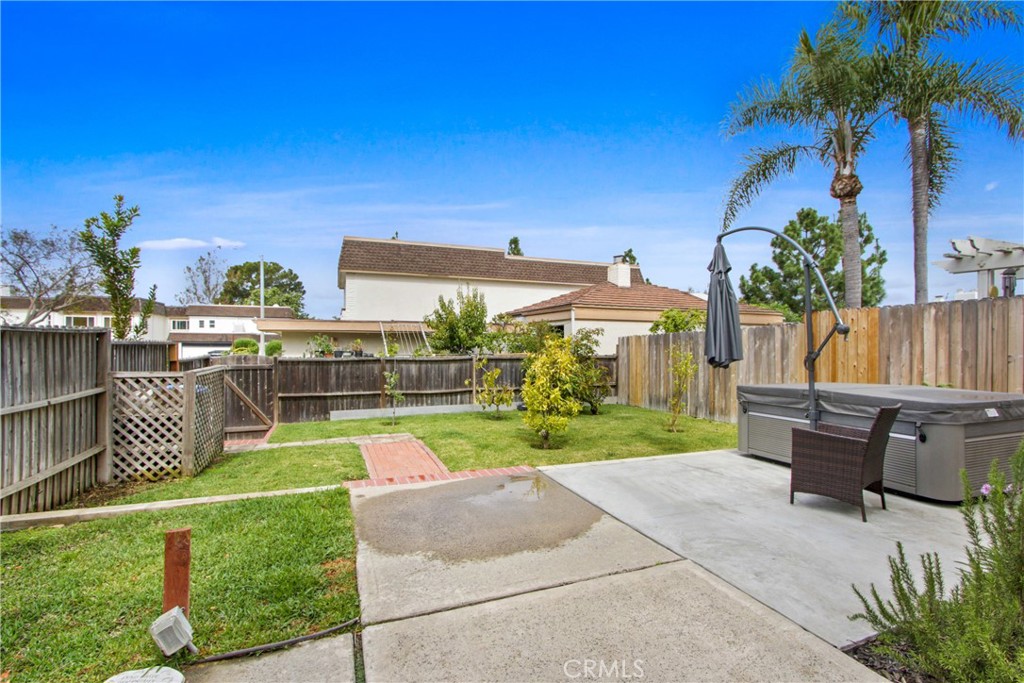 33 Seton Road Irvine, CA 92612 - Photo 22 of 26