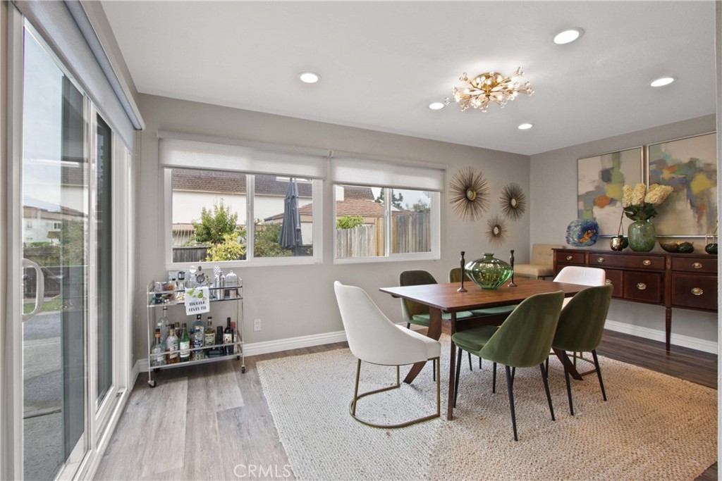 33 Seton Road Irvine, CA 92612 - Photo 8 of 26