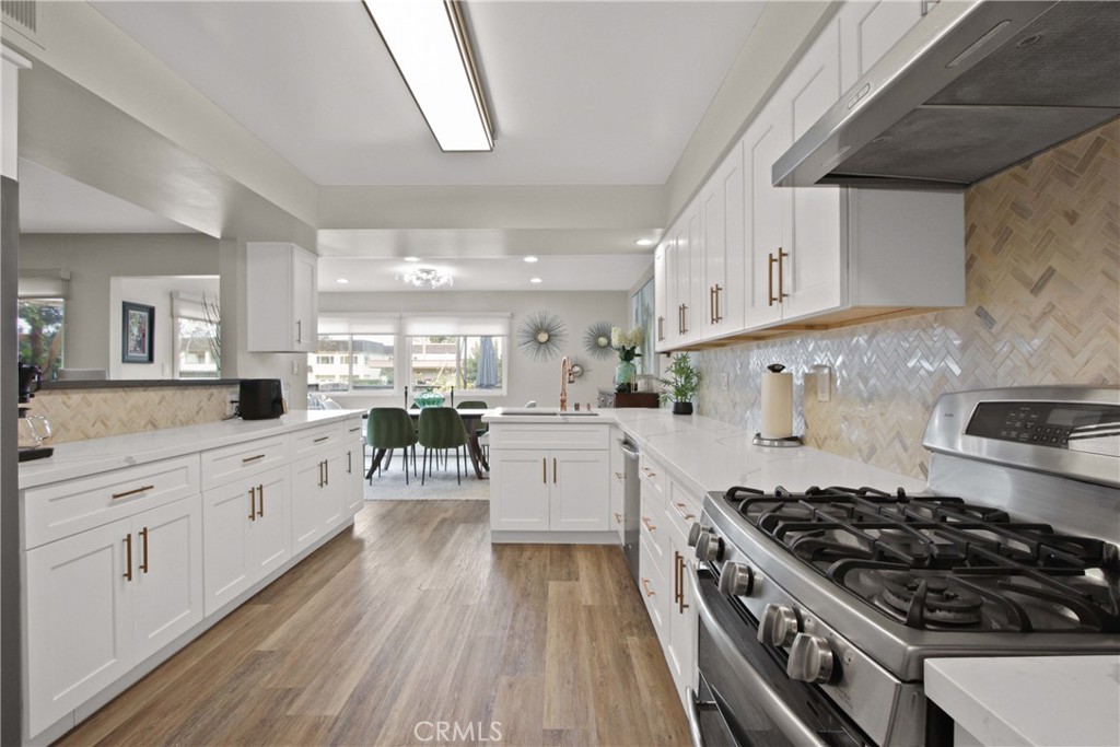 33 Seton Road Irvine, CA 92612 - Photo 10 of 26