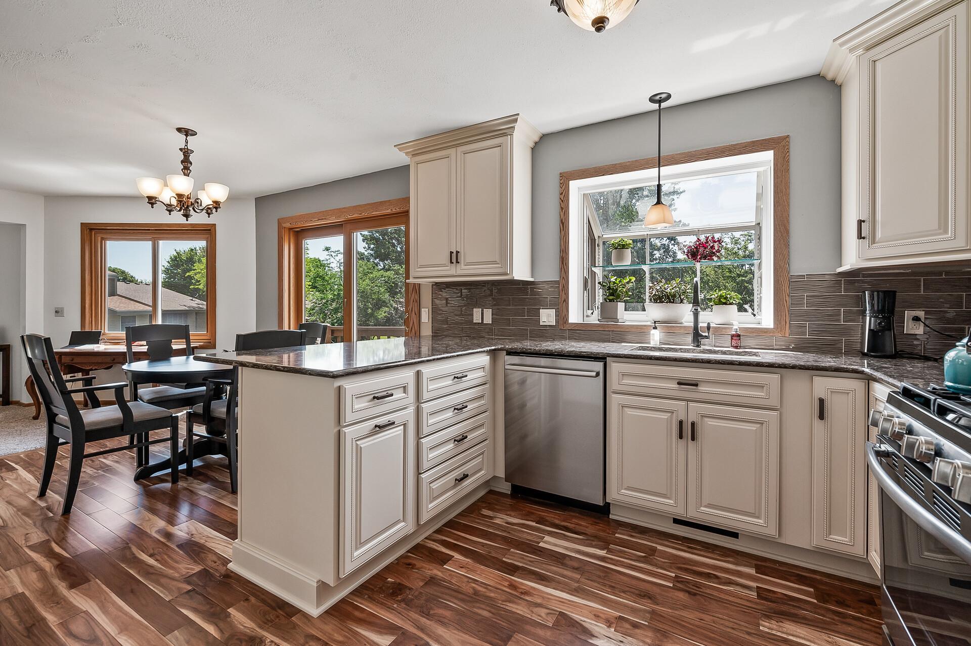 14359 Embry Path Apple Valley, MN 55124 - Photo 15 of 43 Gallery Image 15