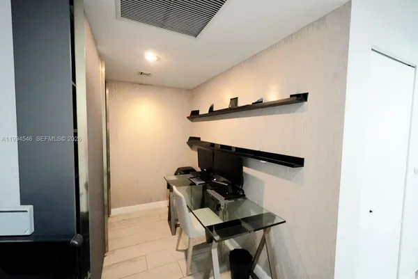 $5,990 | 55 Southwest 9th Street, Unit 1001, Miami, FL 33130
