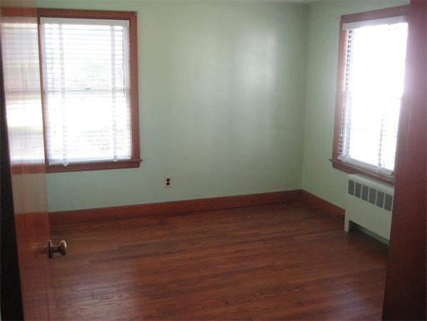 5 Swindells Street Fall River, MA 02723 - Photo 8 of 13 Gallery Image 8