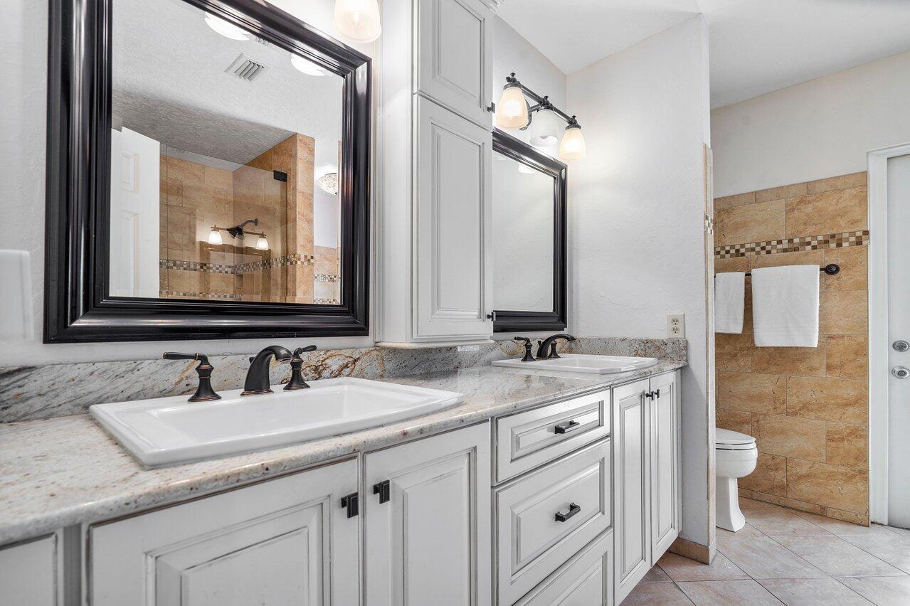 6564 Timber Lane Boca Raton, FL 33433 - Photo 16 of 25 Master Bathroom