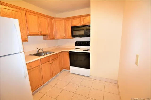 $1,100 | 185 Scott Road, Unit 1C, Waterbury, CT 06705