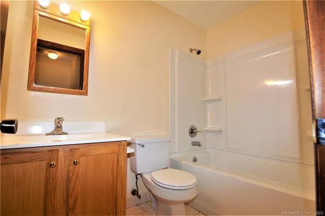 $1,100 | 185 Scott Road, Unit 1C, Waterbury, CT 06705