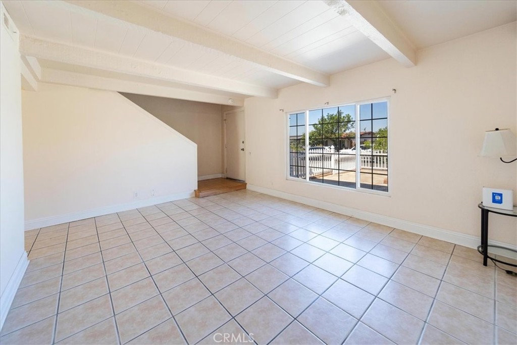 835 Raintree Place Vista, CA 92084 - Photo 2 of 42