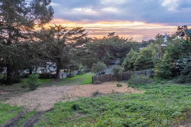 $1,000,000 | 227 Spindrift Road, Carmel, CA 93923