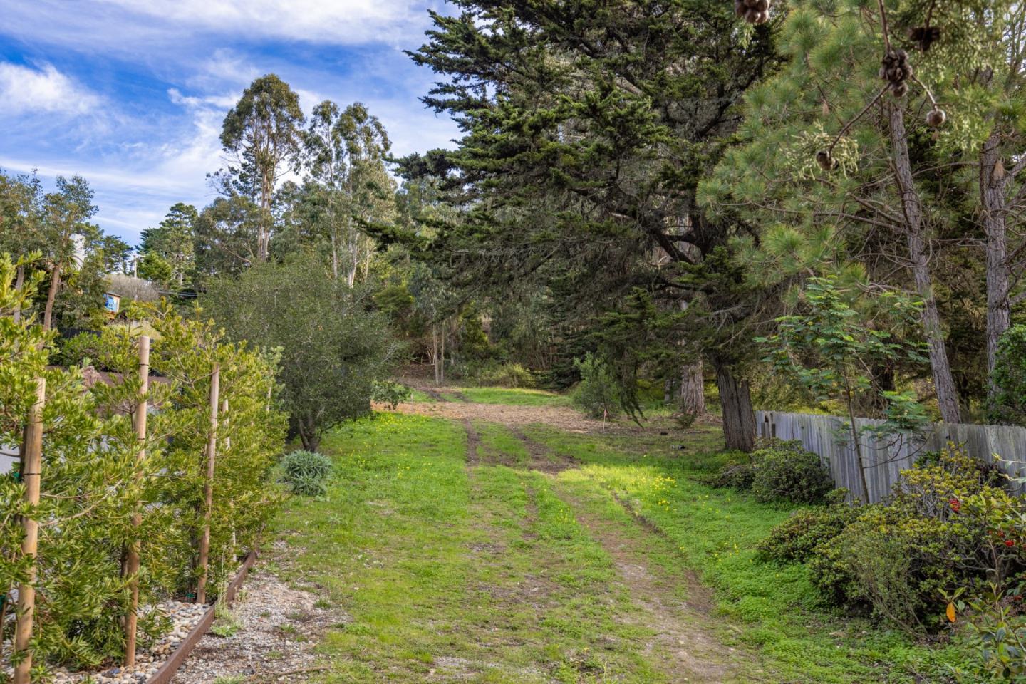 227 Spindrift Road Carmel, CA 93923 - Photo 5 of 18