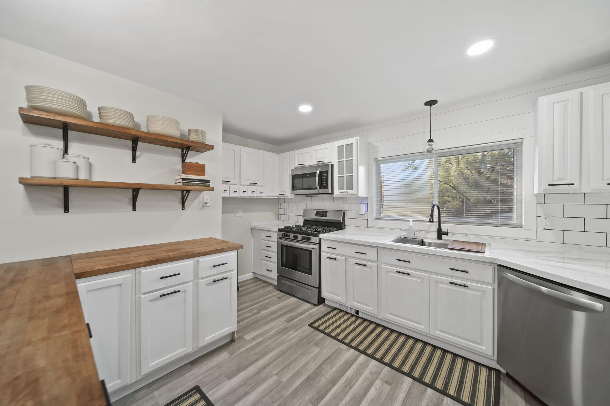 3751 Harshbarger Road Jackson, MI 49203 - Photo 6 of 27 11-web-or-mls-DSC07973