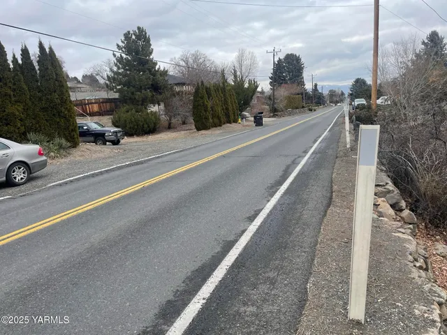 $159,900 | 6112 Englewood Avenue, Yakima, WA 98908