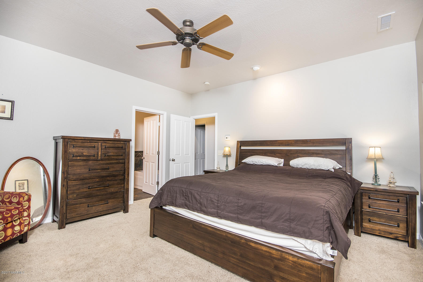19 East Quartz Road Flagstaff, AZ 86005 - Photo 13 of 29 13_Master Bedroom1