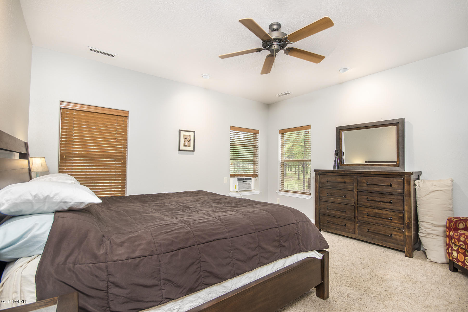 19 East Quartz Road Flagstaff, AZ 86005 - Photo 14 of 29 14_Master Bedroom2