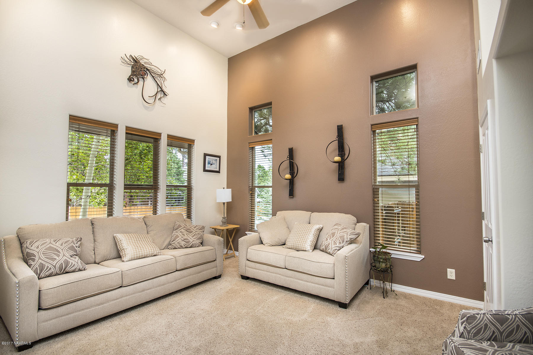 19 East Quartz Road Flagstaff, AZ 86005 - Photo 5 of 29 05_Front Living Area
