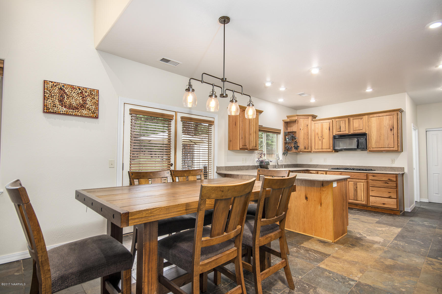 19 East Quartz Road Flagstaff, AZ 86005 - Photo 9 of 29 09_Dining Area