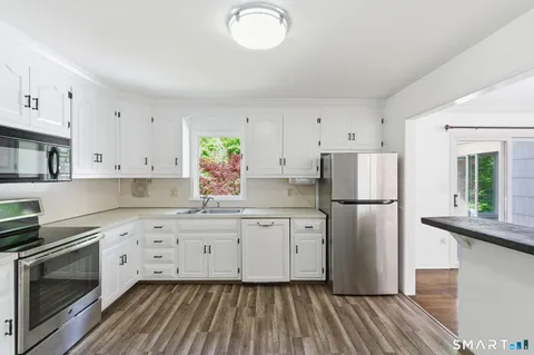 $439,000 | 417 Moose Hill Road, Monroe, CT 06468