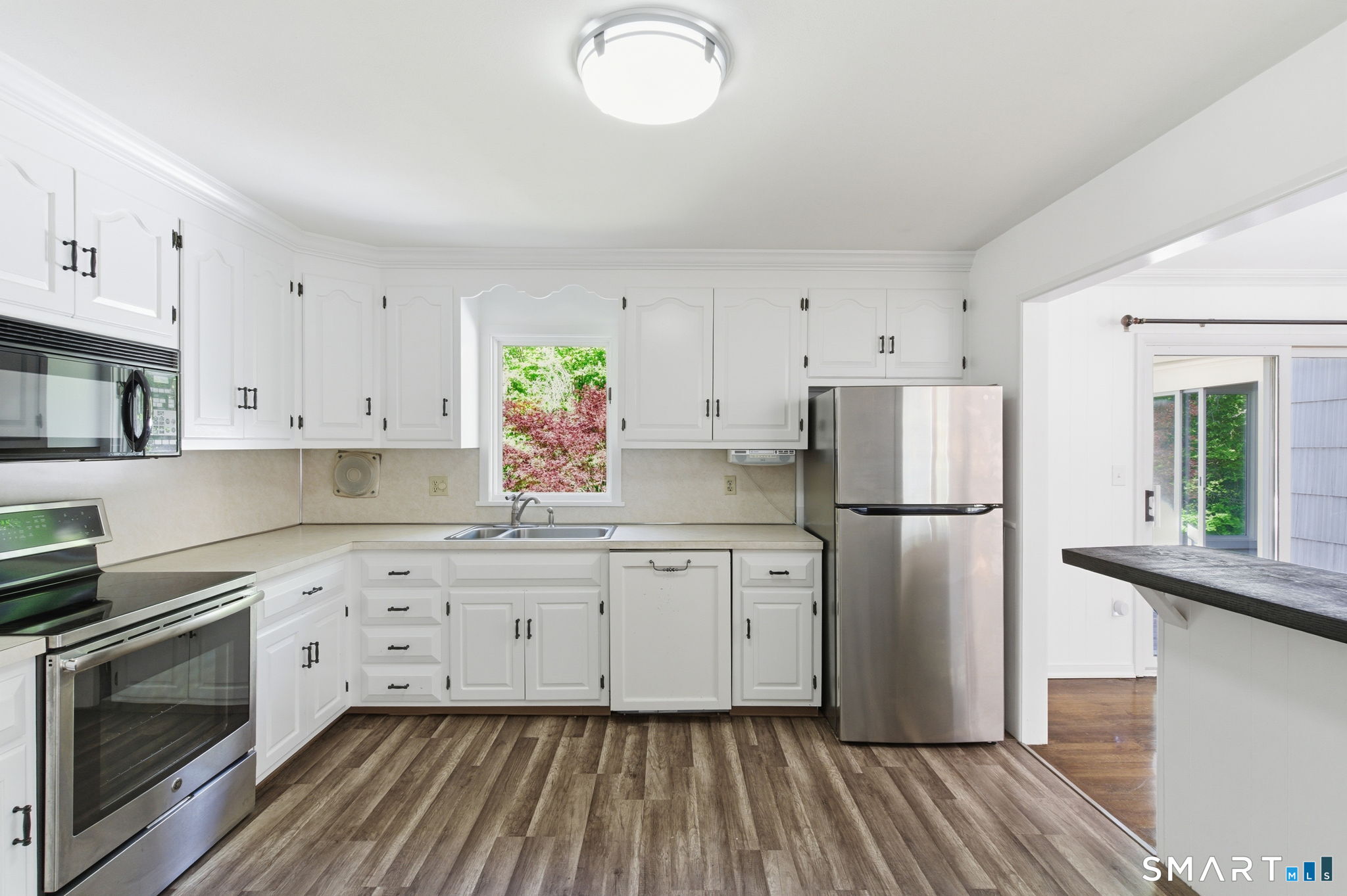 417 Moose Hill Road Monroe, CT 06468 - Photo 5 of 25