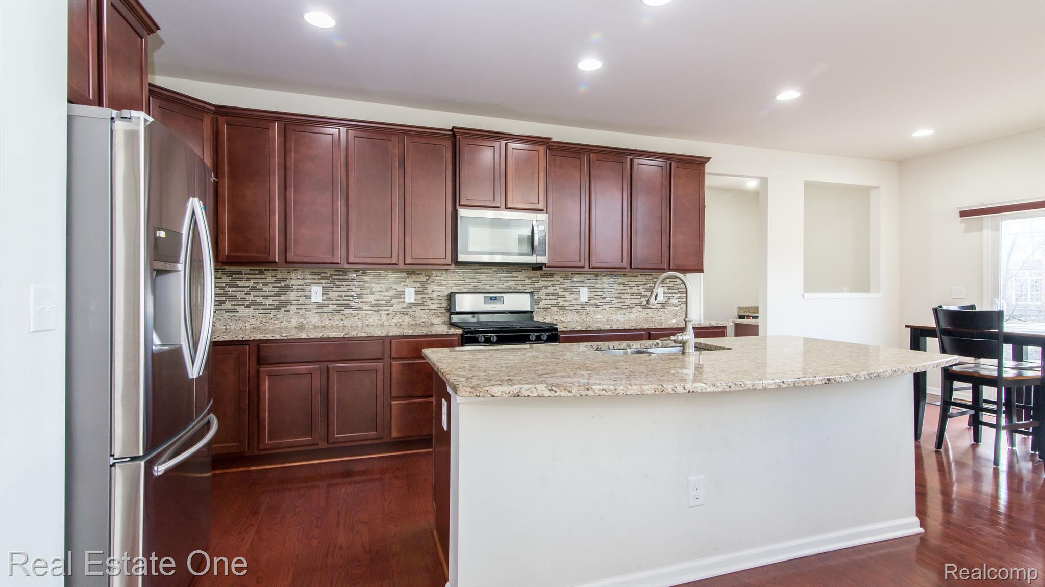 2227 North Hickory Ridge Court Canton, MI 48187 - Photo 29 of 70 Gallery Image 29