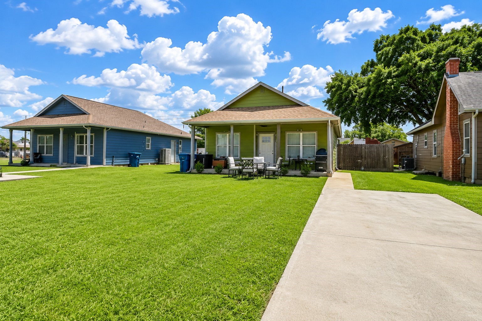 1020 10th Street Hempstead, TX 77445 - Photo 2 of 16
