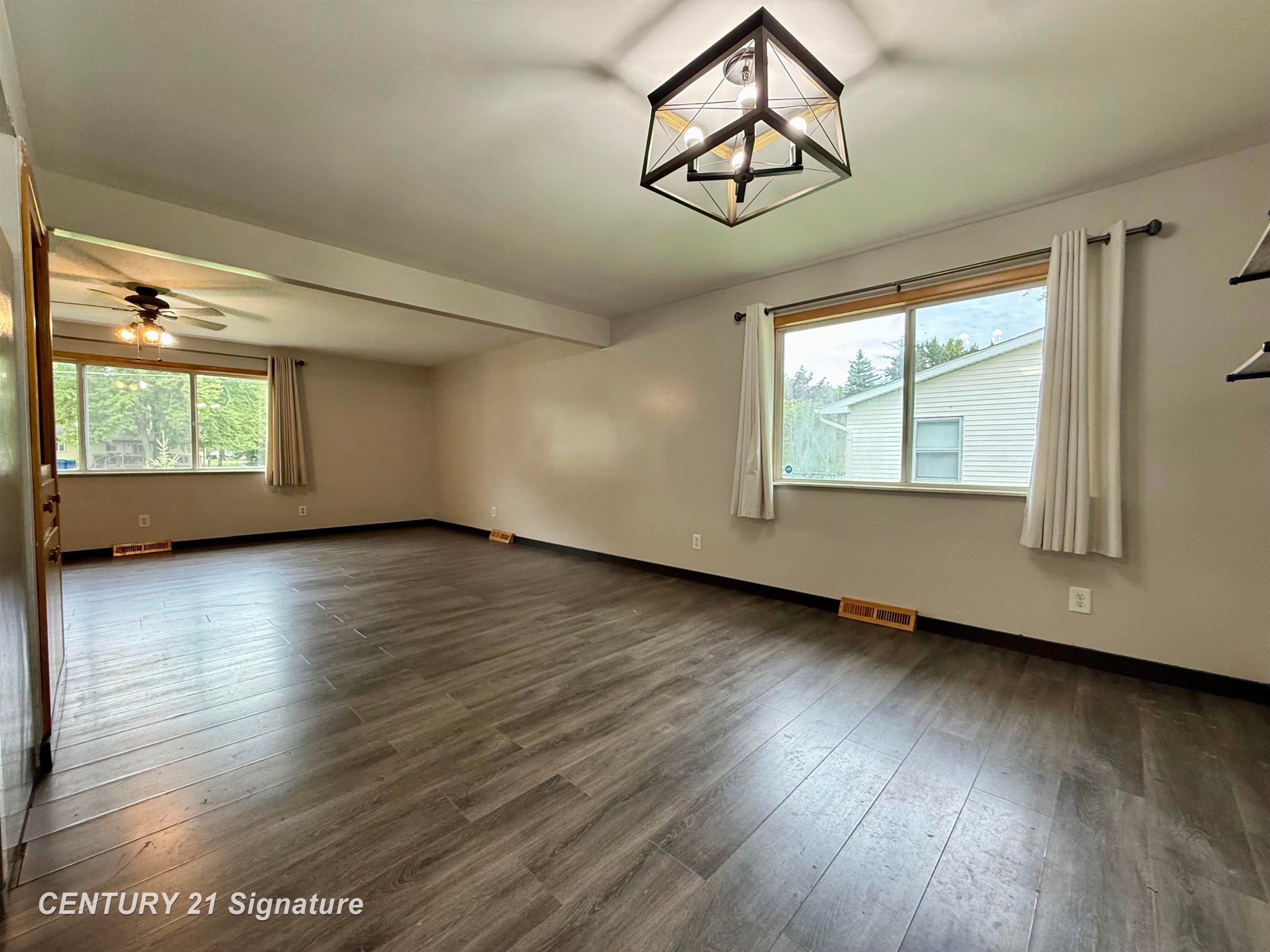 3788 King Road Bridgeport, MI 48722 - Photo 7 of 20 Gallery Image 7