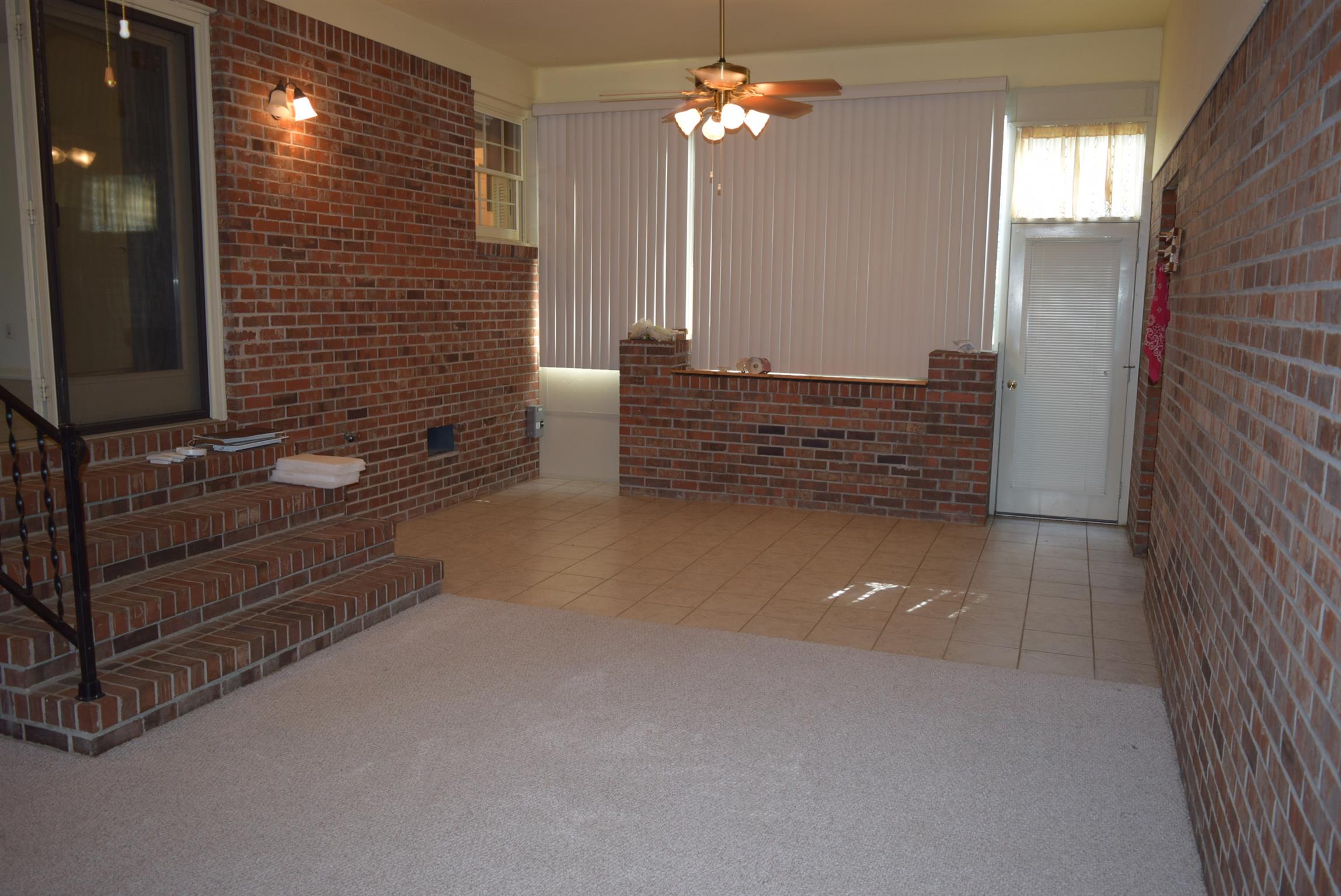 121 Asbury Road Manchester, TN 37355 - Photo 10 of 13 a view of livingroom with furniture