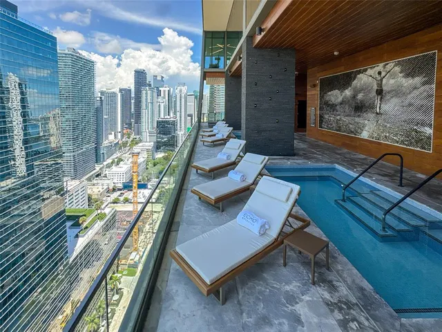 $1,675,000 | 1451 Brickell Avenue, Unit 1201, Miami, FL 33131