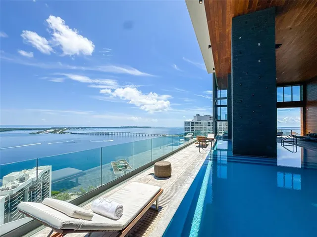 $1,675,000 | 1451 Brickell Avenue, Unit 1201, Miami, FL 33131