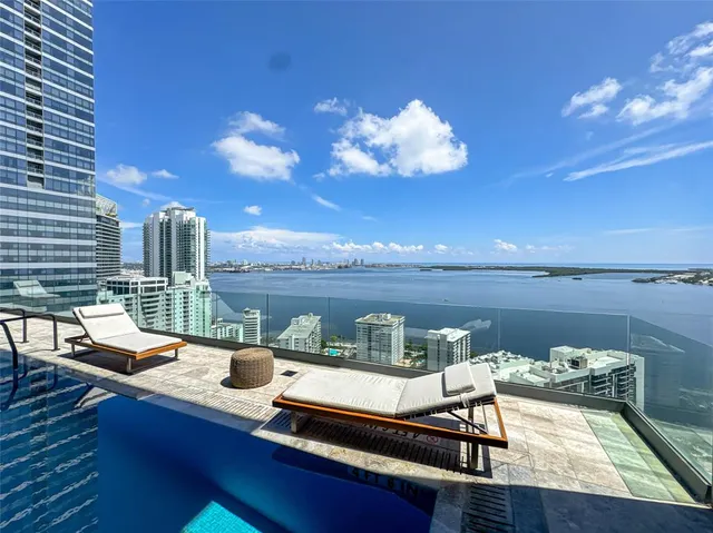 $1,675,000 | 1451 Brickell Avenue, Unit 1201, Miami, FL 33131