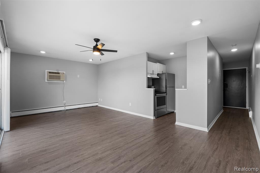 3915-3 Devon Road, Unit 3 Royal Oak, MI 48073 - Photo 4 of 13