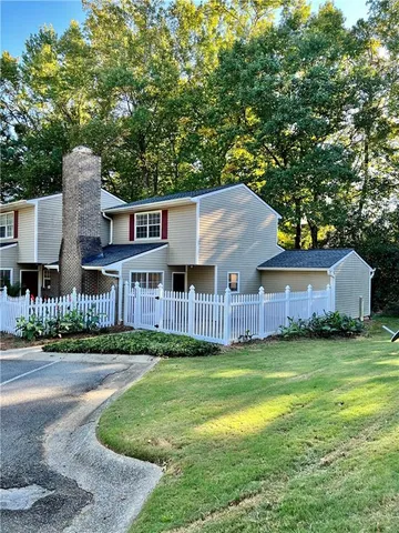 $1,950 | 555 Picketts Bend Court, Marietta, GA 30008