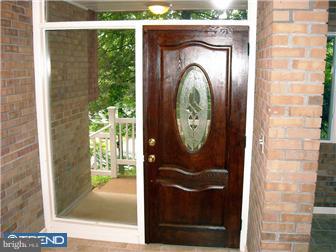 290 Mountain View Road Shillington, PA 19607 - Photo 4 of 12 Foyer