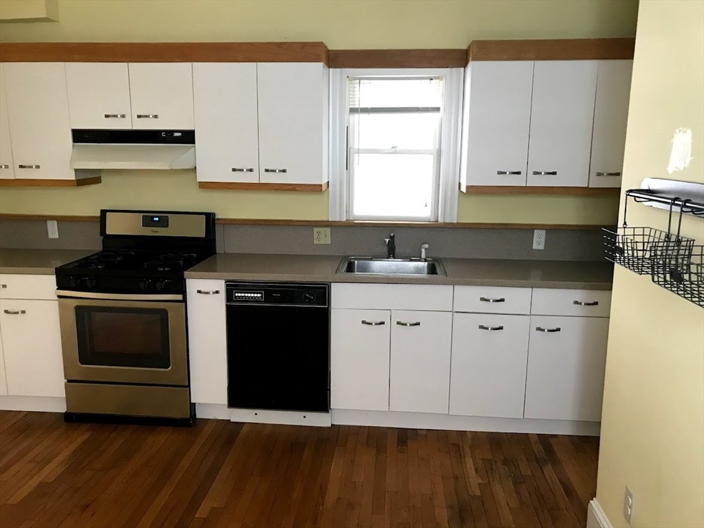 53 Prince Street, Unit 2 Brookline, MA 02445 - Photo 7 of 15