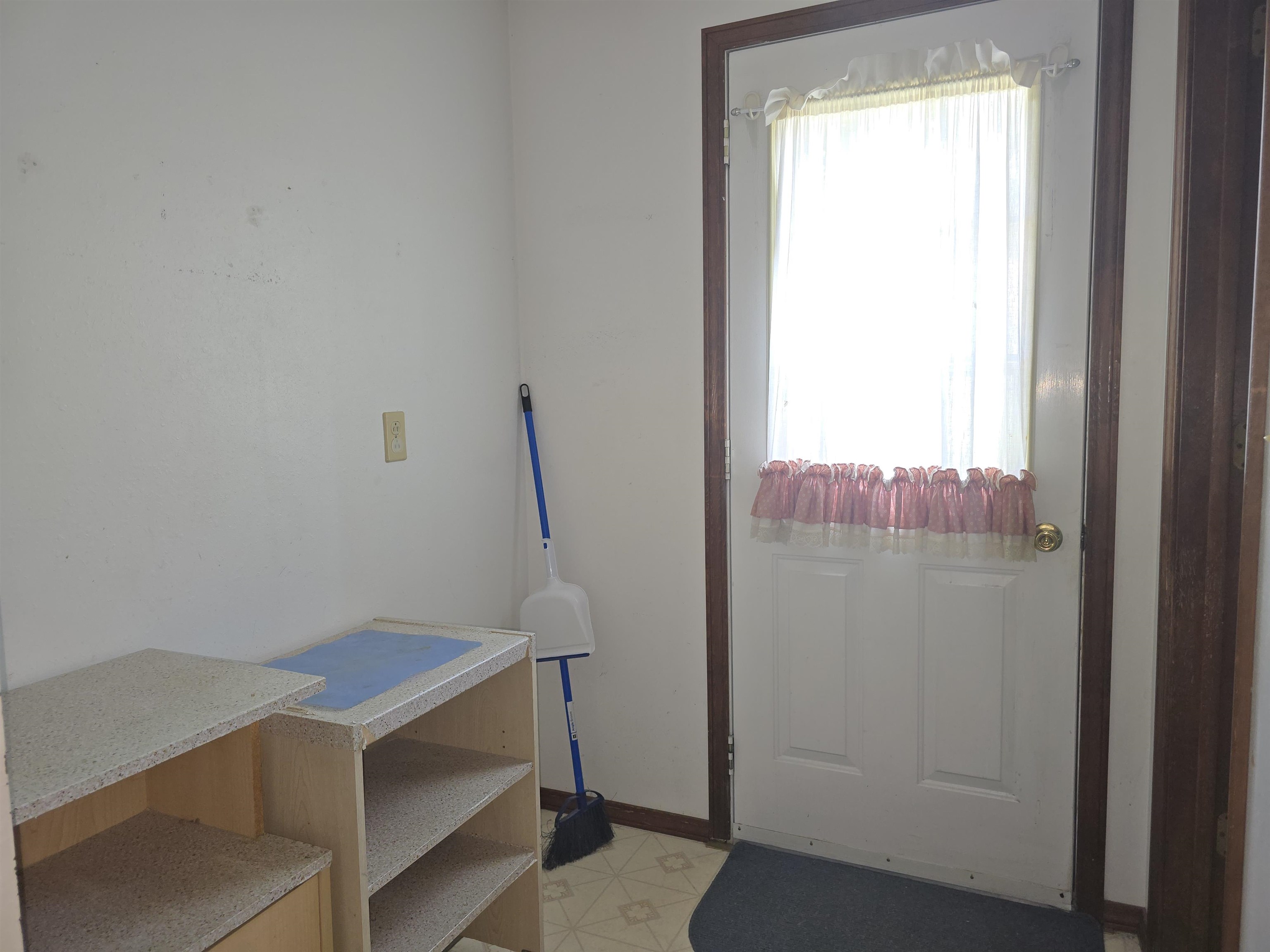 237 Locust Street Carthage, IL 62321 - Photo 14 of 29 Gallery Image 14