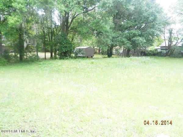 9173 Hipps Road Jacksonville, FL 32222 - Photo 23 of 23 rear yard