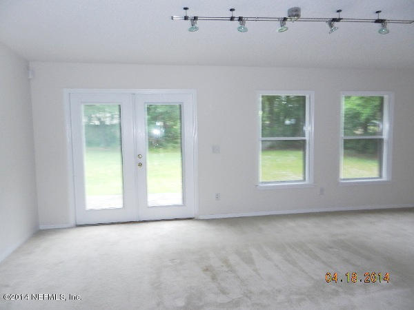 9173 Hipps Road Jacksonville, FL 32222 - Photo 7 of 23 family room
