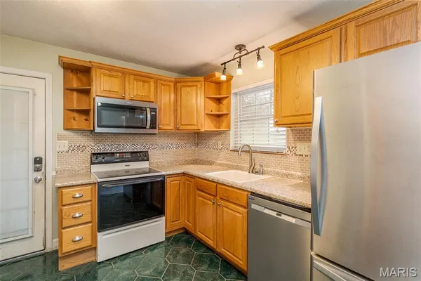 $215,000 | 1008 North Washington Avenue, Union, MO 63084