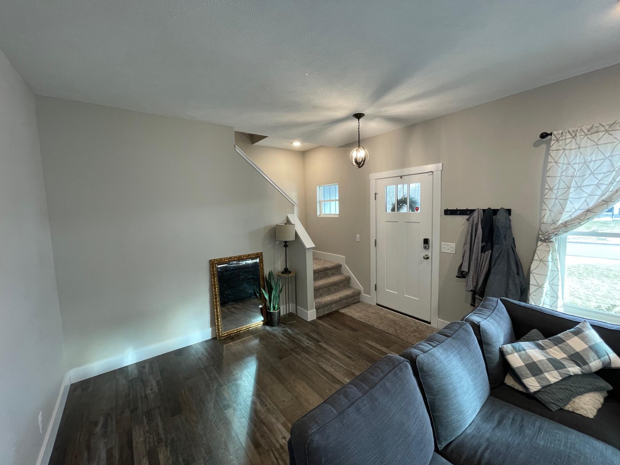 2510 Eagle Ridge Muskegon, MI 49444 - Photo 4 of 16 IMG_2318