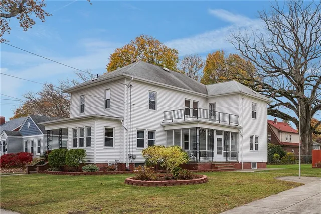 $600,000 | 84 Enfield Avenue, Providence, RI 02908