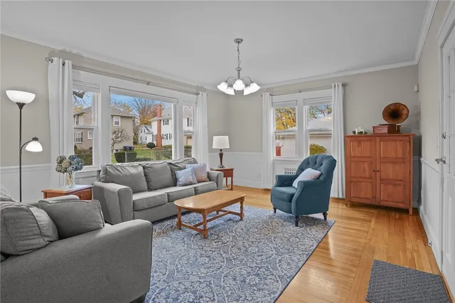 $600,000 | 84 Enfield Avenue, Providence, RI 02908