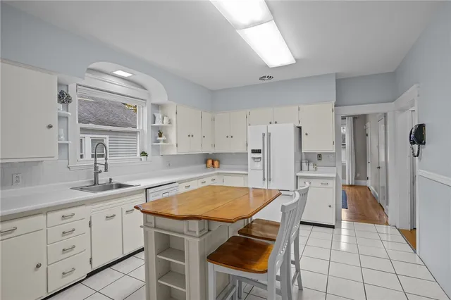 $600,000 | 84 Enfield Avenue, Providence, RI 02908